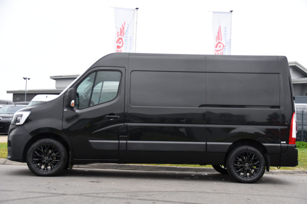 Renault Master T35 2.3 dCi 150 L2H2 Black Edition Cruise, Camera, Carplay, 150pk, Automaat Multimedia, LED, NAVI, Trekhaak, Uniek!