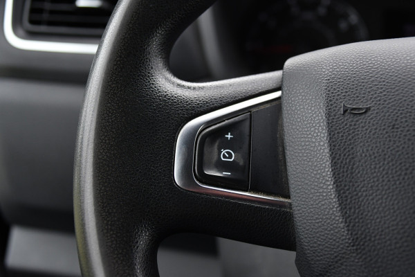 Renault Master T35 2.3 dCi 150 L2H2 Black Edition Cruise, Camera, Carplay, 150pk, Automaat Multimedia, LED, NAVI, Trekhaak, Uniek!