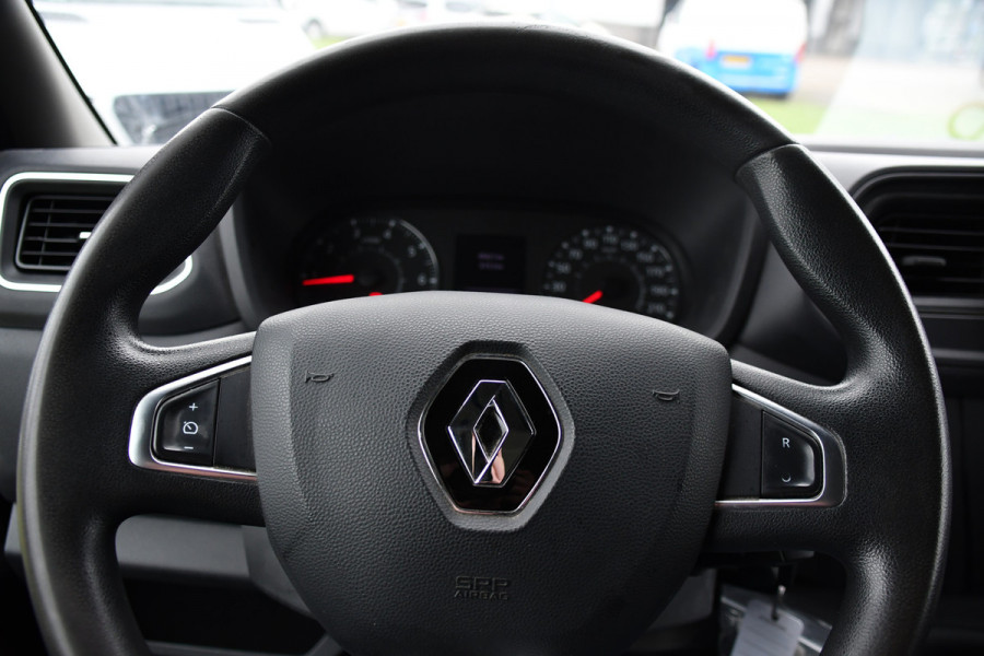 Renault Master T35 2.3 dCi 150 L2H2 Black Edition Cruise, Camera, Carplay, 150pk, Automaat Multimedia, LED, NAVI, Trekhaak, Uniek!