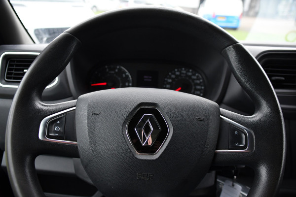 Renault Master T35 2.3 dCi 150 L2H2 Black Edition Cruise, Camera, Carplay, 150pk, Automaat Multimedia, LED, NAVI, Trekhaak, Uniek!