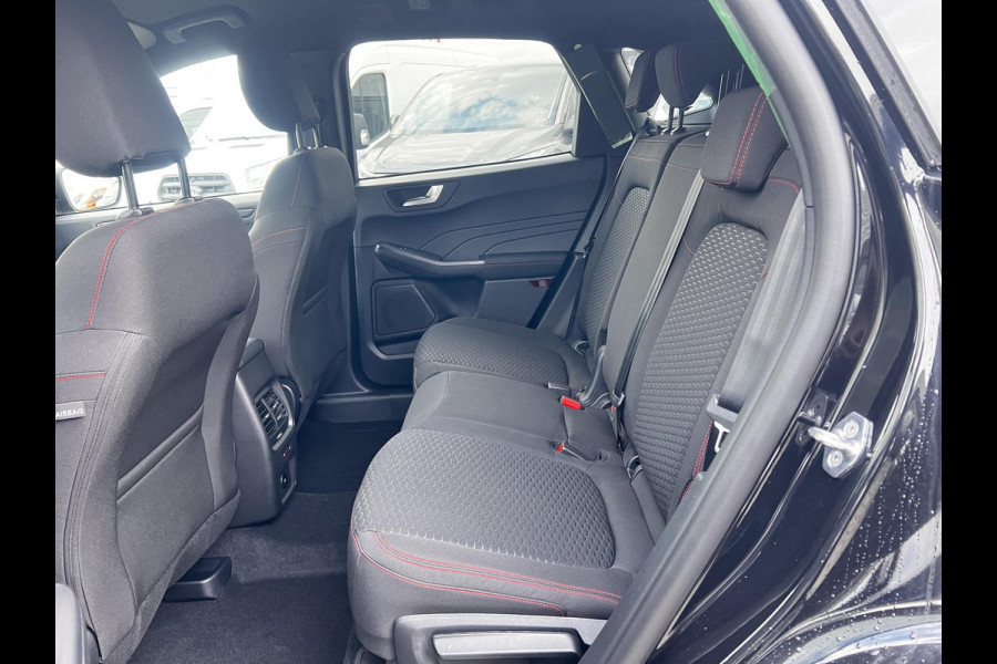 Ford Kuga 2.5 PHEV ST-Line 243 pk |  Wegklapbare trekhaak | 2.100 kg trekgewicht! | Winterpakket