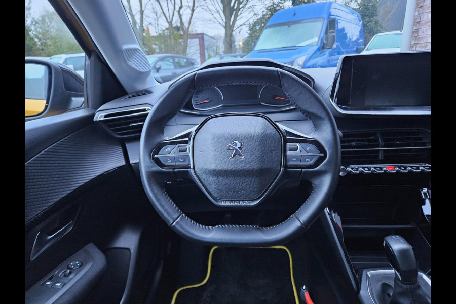 Peugeot 208 1.2 PureTech Active NAP! Leuke/Nette Auto! Carplay! Navigatie! Airco! Cruise Control!