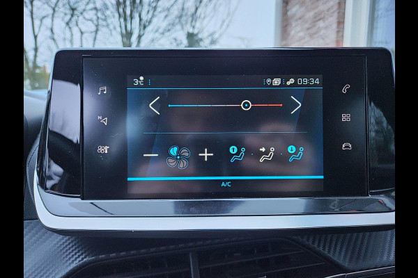 Peugeot 208 1.2 PureTech Active NAP! Leuke/Nette Auto! Carplay! Navigatie! Airco! Cruise Control!