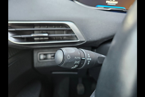 Peugeot 3008 1.2 PureTech Blue Lease Executive Camera! Airco/Clima! Cruise Control! Nette Auto! NAP! Dealer Onderhouden!