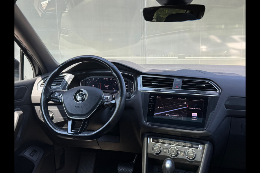 Volkswagen Tiguan Allspace 1.5 TSI Highline R-Line 7pers Pano|Leder|Stuurver|Dealer onderhouden