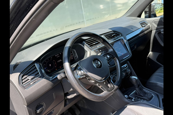 Volkswagen Tiguan Allspace 1.5 TSI Highline R-Line 7pers Pano|Leder|Stuurver|Dealer onderhouden