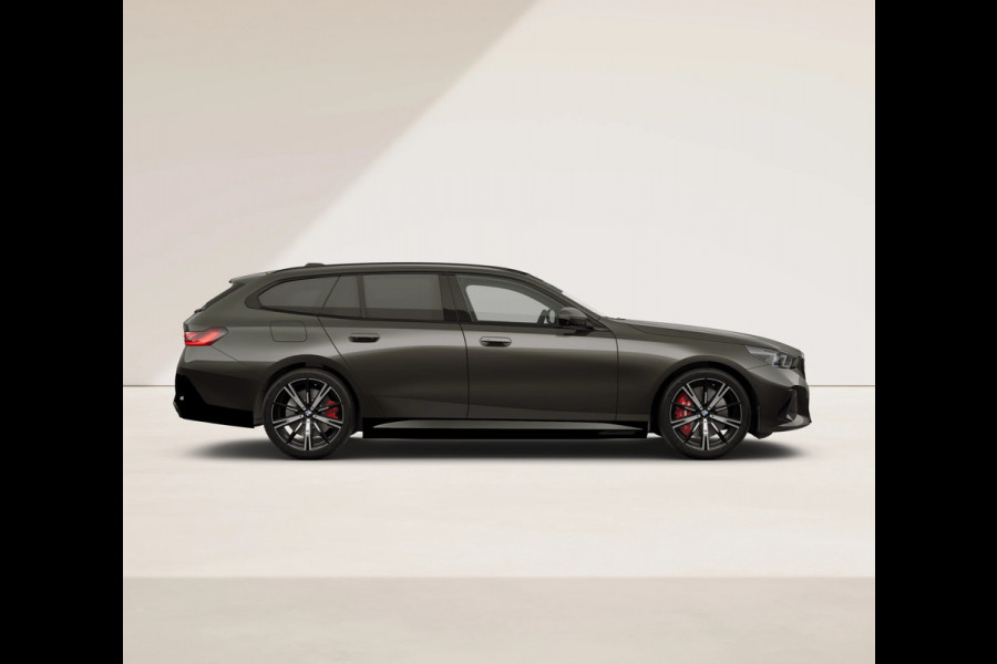 BMW 5 Serie Touring 550e xDrive - M-Sport Pro - Onderstel Prof - Bowers & Wilkins