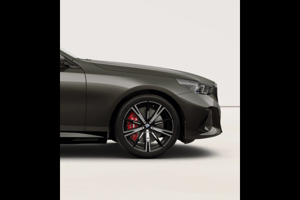 BMW 5 Serie Touring 550e xDrive - M-Sport Pro - Onderstel Prof - Bowers & Wilkins