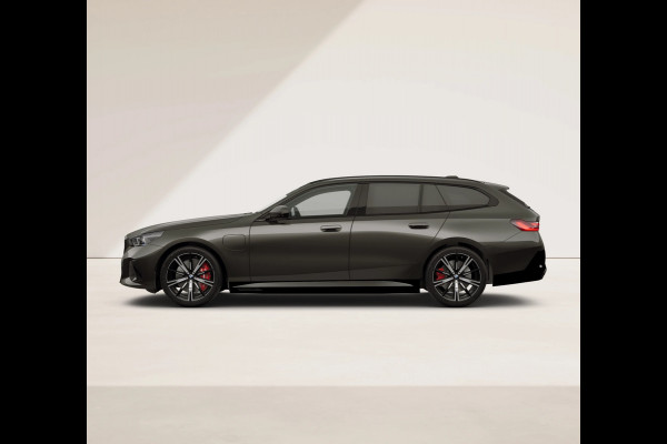 BMW 5 Serie Touring 550e xDrive - M-Sport Pro - Onderstel Prof - Bowers & Wilkins