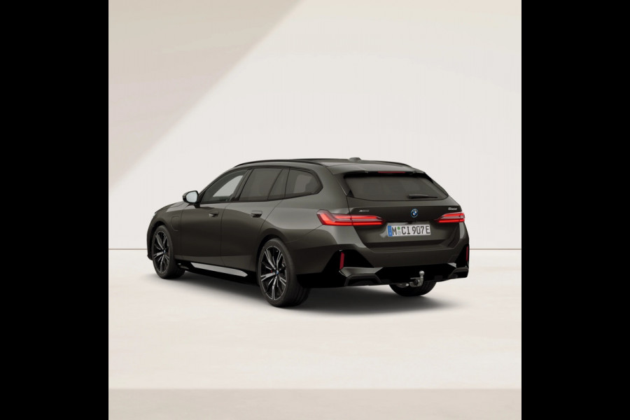 BMW 5 Serie Touring 550e xDrive - M-Sport Pro - Onderstel Prof - Bowers & Wilkins