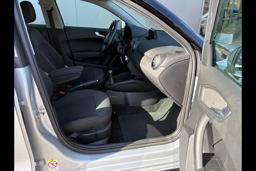 Audi A1 Sportback 95PK TFSI Pro Line Bi-Tone/Navigatie/Bluetooth/Cruise-control