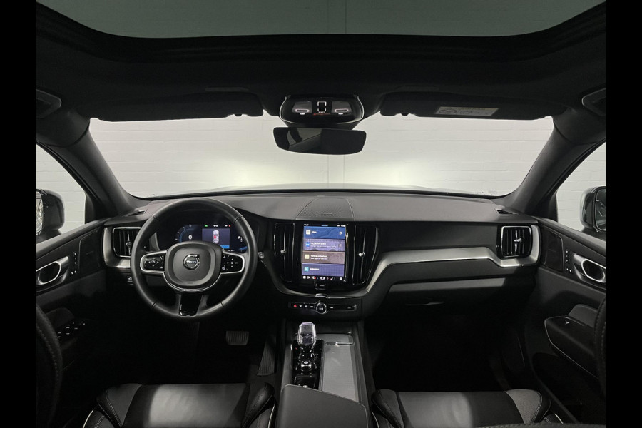 Volvo XC60 2.0 T8 Plug-in hybrid AWD Plus Dark Luchtvering | Trekhaak | Adapt. cruise | Open dak | 360 camera | Harman/Kardon | Stuur-/Stoelverwarming