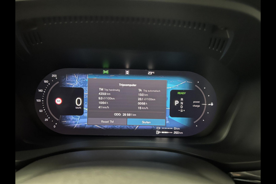 Volvo XC60 2.0 T8 Plug-in hybrid AWD Plus Dark Luchtvering | Trekhaak | Adapt. cruise | Open dak | 360 camera | Harman/Kardon | Stuur-/Stoelverwarming