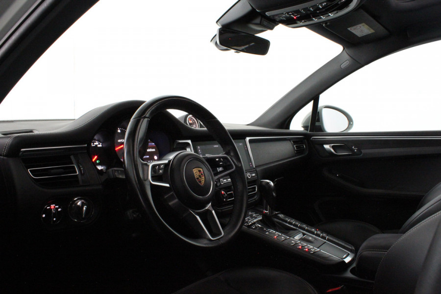 Porsche Macan 2.9 GTS > Pano.schuif/Sport-chrono/Luchtvering/21inch