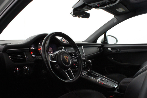 Porsche Macan 2.9 GTS > Pano.schuif/Sport-chrono/Luchtvering/21inch