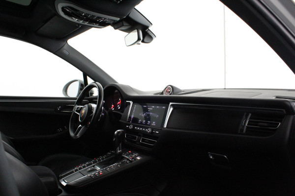 Porsche Macan 2.9 GTS > Pano.schuif/Sport-chrono/Luchtvering/21inch