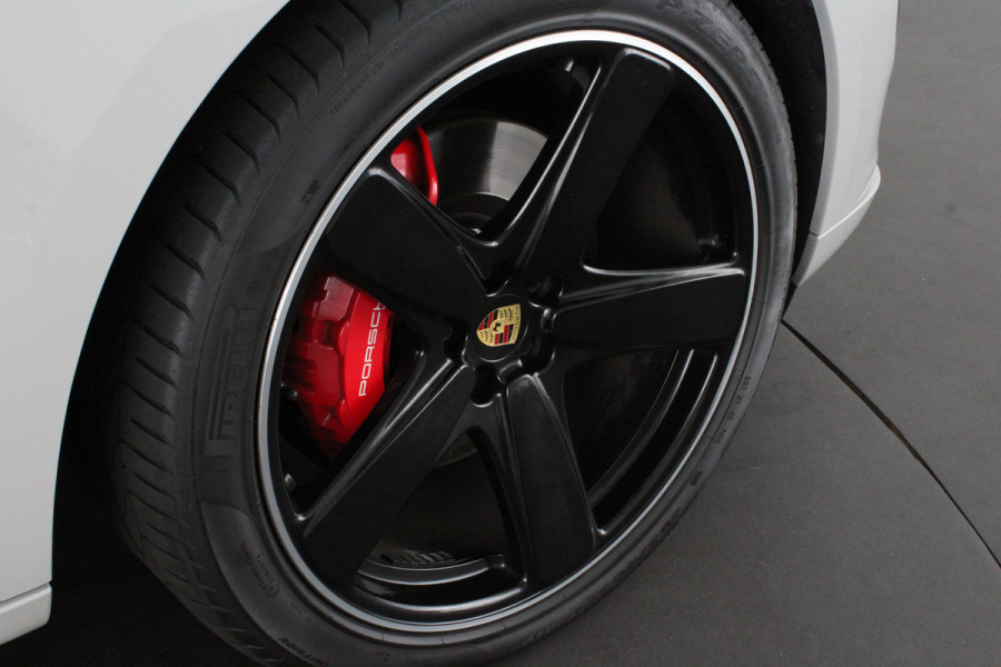 Porsche Macan 2.9 GTS > Pano.schuif/Sport-chrono/Luchtvering/21inch