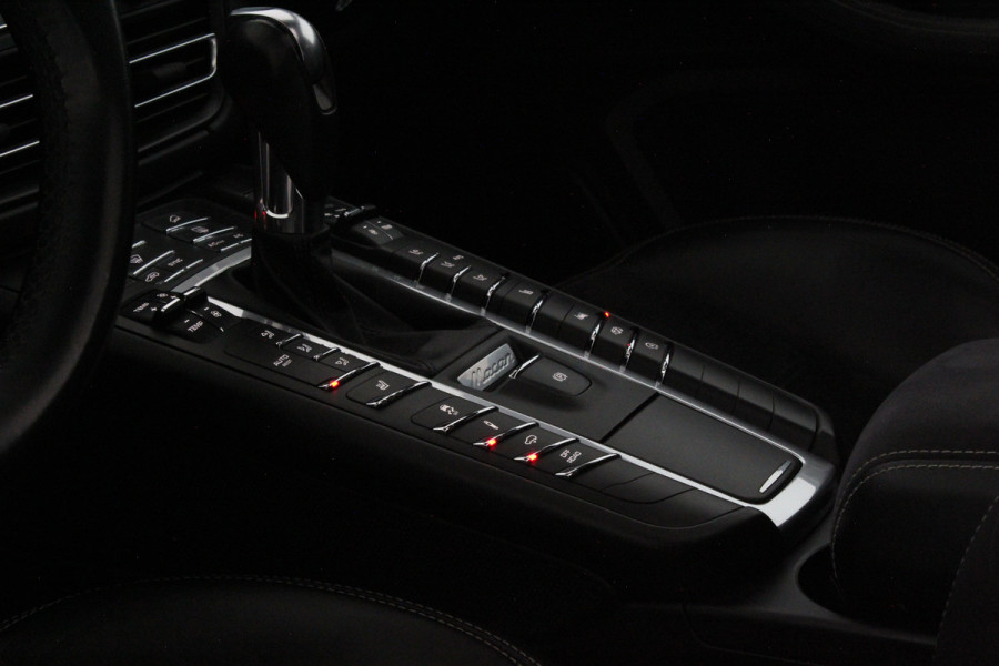 Porsche Macan 2.9 GTS > Pano.schuif/Sport-chrono/Luchtvering/21inch