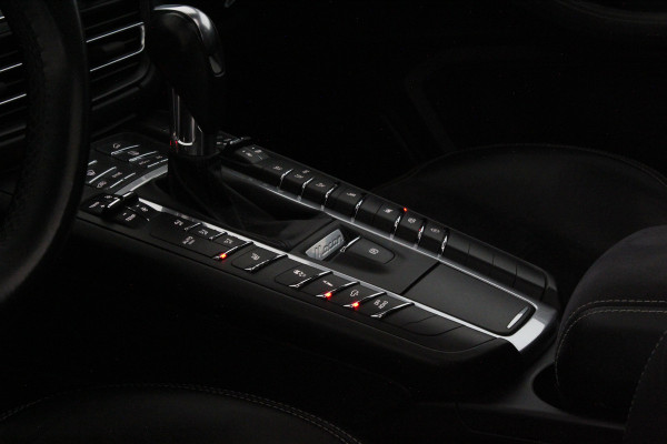 Porsche Macan 2.9 GTS > Pano.schuif/Sport-chrono/Luchtvering/21inch