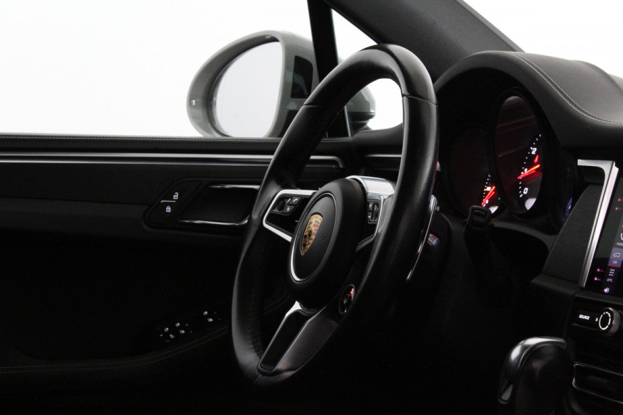Porsche Macan 2.9 GTS > Pano.schuif/Sport-chrono/Luchtvering/21inch