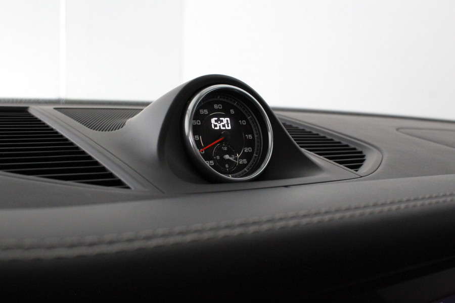 Porsche Macan 2.9 GTS > Pano.schuif/Sport-chrono/Luchtvering/21inch