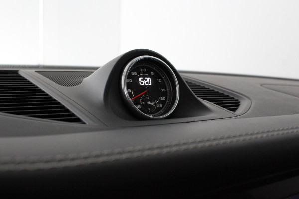 Porsche Macan 2.9 GTS > Pano.schuif/Sport-chrono/Luchtvering/21inch