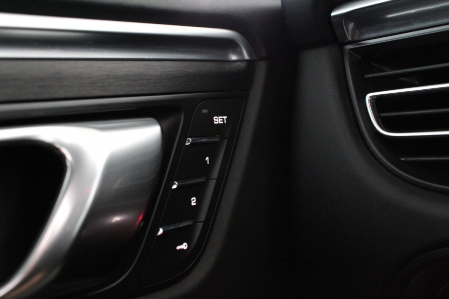Porsche Macan 2.9 GTS > Pano.schuif/Sport-chrono/Luchtvering/21inch