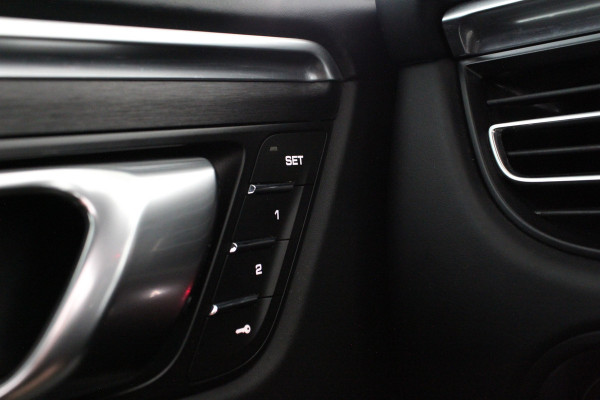 Porsche Macan 2.9 GTS > Pano.schuif/Sport-chrono/Luchtvering/21inch