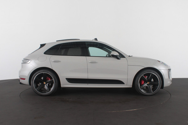 Porsche Macan 2.9 GTS > Pano.schuif/Sport-chrono/Luchtvering/21inch