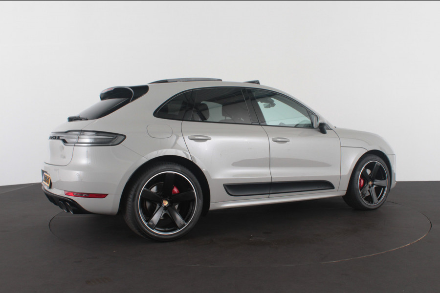 Porsche Macan 2.9 GTS > Pano.schuif/Sport-chrono/Luchtvering/21inch