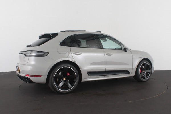 Porsche Macan 2.9 GTS > Pano.schuif/Sport-chrono/Luchtvering/21inch