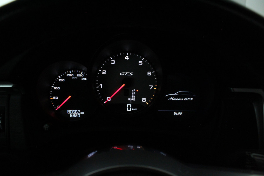 Porsche Macan 2.9 GTS > Pano.schuif/Sport-chrono/Luchtvering/21inch