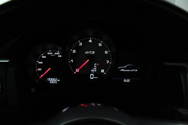 Porsche Macan 2.9 GTS > Pano.schuif/Sport-chrono/Luchtvering/21inch