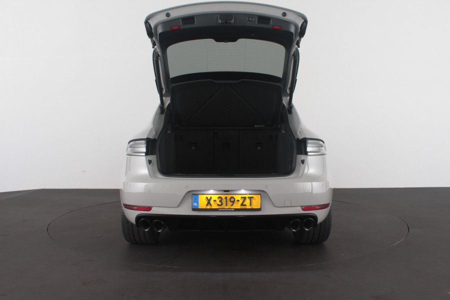 Porsche Macan 2.9 GTS > Pano.schuif/Sport-chrono/Luchtvering/21inch
