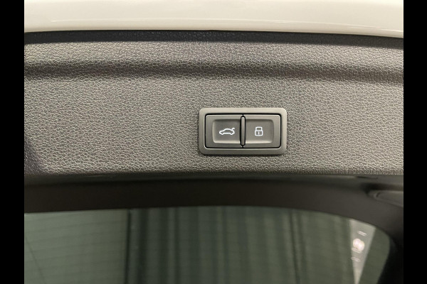 Audi Q3 Sportback 45 TFSI e S Edition 20"/Adaptieve cruise/Dodehoek/LED/Elektrische klep/Keyless/Stoelverwarming/PDC v+a/Apple Carplay & Android Auto