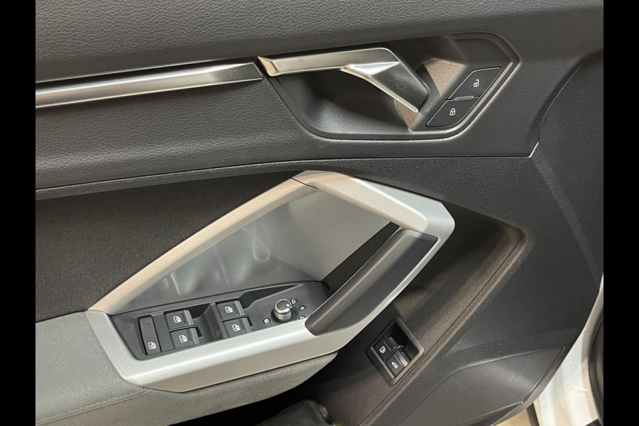 Audi Q3 Sportback 45 TFSI e S Edition 20"/Adaptieve cruise/Dodehoek/LED/Elektrische klep/Keyless/Stoelverwarming/PDC v+a/Apple Carplay & Android Auto