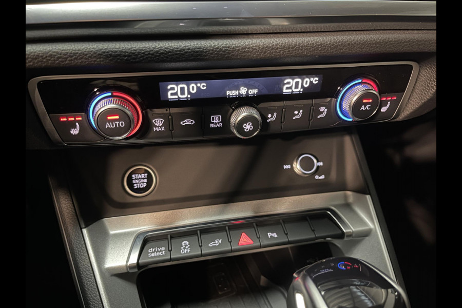 Audi Q3 Sportback 45 TFSI e S Edition 20"/Adaptieve cruise/Dodehoek/LED/Elektrische klep/Keyless/Stoelverwarming/PDC v+a/Apple Carplay & Android Auto