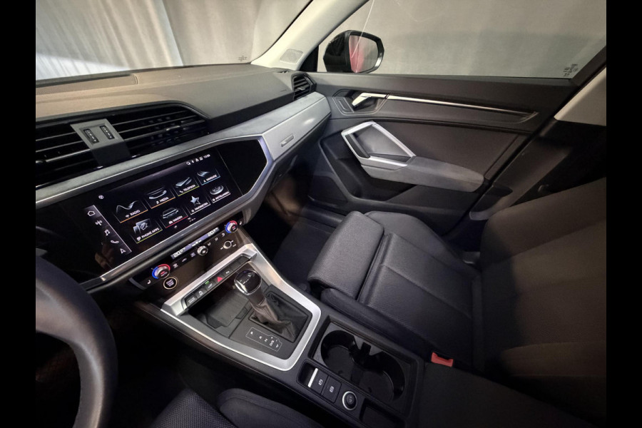 Audi Q3 Sportback 45 TFSI e S Edition 20"/Adaptieve cruise/Dodehoek/LED/Elektrische klep/Keyless/Stoelverwarming/PDC v+a/Apple Carplay & Android Auto