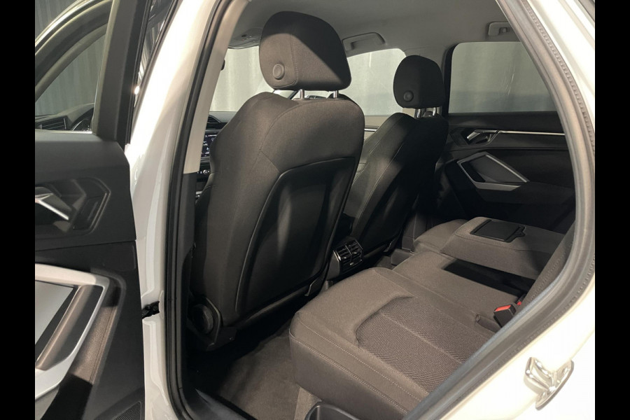 Audi Q3 Sportback 45 TFSI e S Edition 20"/Adaptieve cruise/Dodehoek/LED/Elektrische klep/Keyless/Stoelverwarming/PDC v+a/Apple Carplay & Android Auto