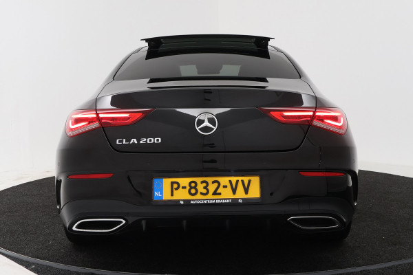 Mercedes-Benz CLA-Klasse 200 Business Solution AMG (PANORAMADAK, STOELVERWARMING, SFEERVERLICHTING, CAMERA, CRUISE CONTROL)
