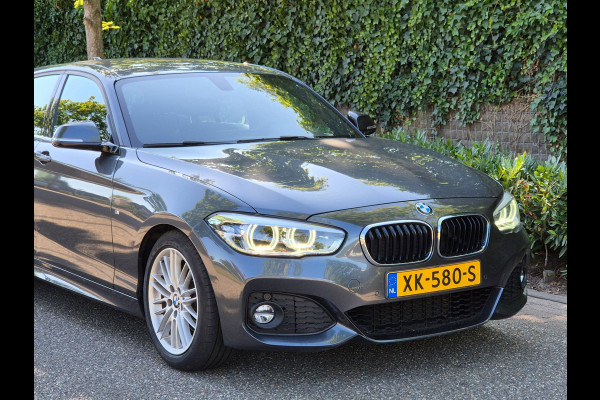 BMW 1-serie 120i High Executive M Sport Apple CarPlay Trekhaak LED NAP Dealer onderhouden RIJKLAAR 184pk