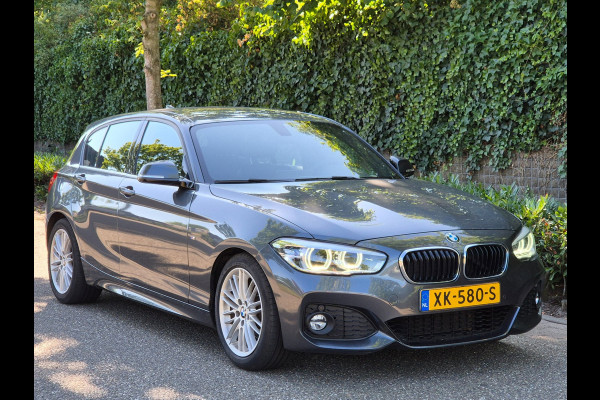 BMW 1-serie 120i High Executive M Sport Apple CarPlay Trekhaak LED NAP Dealer onderhouden RIJKLAAR 184pk