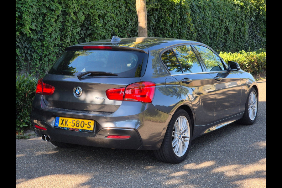 BMW 1-serie 120i High Executive M Sport Apple CarPlay Trekhaak LED NAP Dealer onderhouden RIJKLAAR 184pk