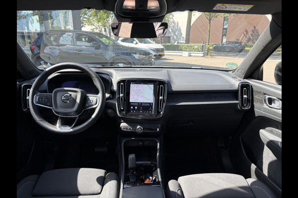 Volvo XC40 Recharge Ultimate 70 kWh SOH 97% | WARMTEPOMP | PANORAMADAK | ELEKTRISCHE TREKHAAK | 360° CAMERA | HARMAN KARDON | STOEL- & STUURVERWARMING | ELEKTRISCHE STOELEN MET GEHEUGEN | VOLVO DEALER ONDERHOUDEN | ALL-IN-PRIJS |