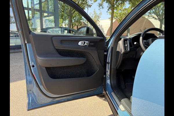 Volvo XC40 Recharge Ultimate 70 kWh SOH 97% | WARMTEPOMP | PANORAMADAK | ELEKTRISCHE TREKHAAK | 360° CAMERA | HARMAN KARDON | STOEL- & STUURVERWARMING | ELEKTRISCHE STOELEN MET GEHEUGEN | VOLVO DEALER ONDERHOUDEN | ALL-IN-PRIJS |