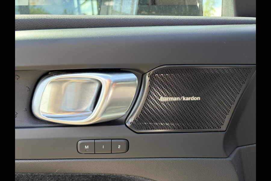 Volvo XC40 Recharge Ultimate 70 kWh SOH 97% | WARMTEPOMP | PANORAMADAK | ELEKTRISCHE TREKHAAK | 360° CAMERA | HARMAN KARDON | STOEL- & STUURVERWARMING | ELEKTRISCHE STOELEN MET GEHEUGEN | VOLVO DEALER ONDERHOUDEN | ALL-IN-PRIJS |