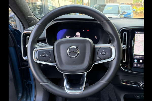 Volvo XC40 Recharge Ultimate 70 kWh SOH 97% | WARMTEPOMP | PANORAMADAK | ELEKTRISCHE TREKHAAK | 360° CAMERA | HARMAN KARDON | STOEL- & STUURVERWARMING | ELEKTRISCHE STOELEN MET GEHEUGEN | VOLVO DEALER ONDERHOUDEN | ALL-IN-PRIJS |