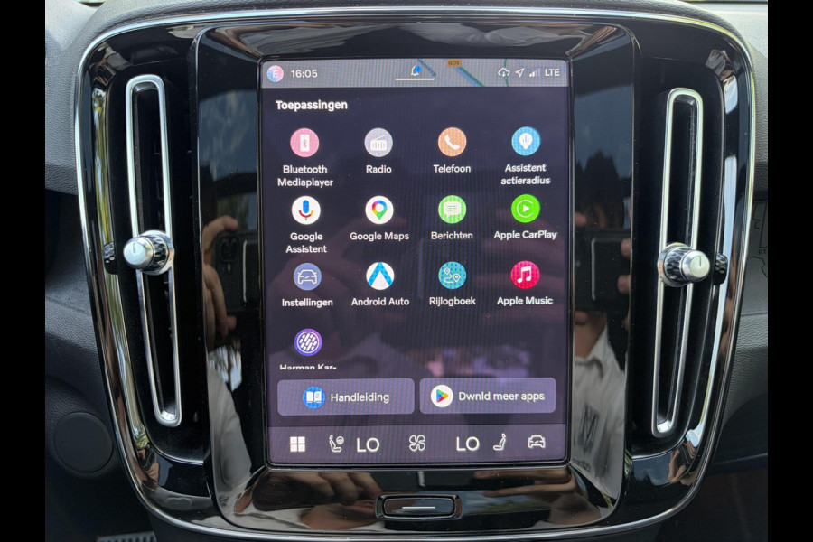 Volvo XC40 Recharge Ultimate 70 kWh SOH 97% | WARMTEPOMP | PANORAMADAK | ELEKTRISCHE TREKHAAK | 360° CAMERA | HARMAN KARDON | STOEL- & STUURVERWARMING | ELEKTRISCHE STOELEN MET GEHEUGEN | VOLVO DEALER ONDERHOUDEN | ALL-IN-PRIJS |