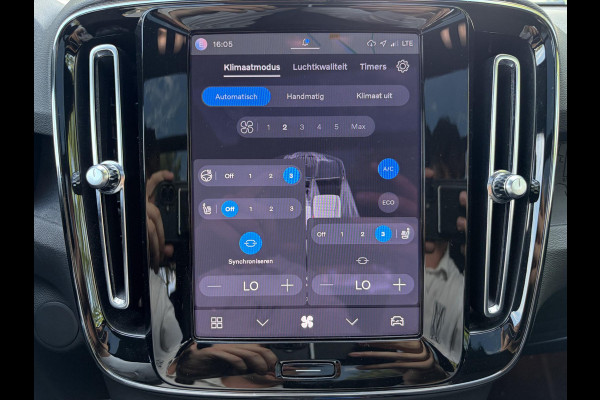Volvo XC40 Recharge Ultimate 70 kWh SOH 97% | WARMTEPOMP | PANORAMADAK | ELEKTRISCHE TREKHAAK | 360° CAMERA | HARMAN KARDON | STOEL- & STUURVERWARMING | ELEKTRISCHE STOELEN MET GEHEUGEN | VOLVO DEALER ONDERHOUDEN | ALL-IN-PRIJS |