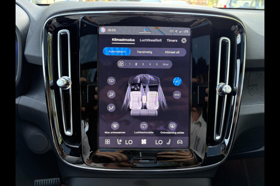 Volvo XC40 Recharge Ultimate 70 kWh SOH 97% | WARMTEPOMP | PANORAMADAK | ELEKTRISCHE TREKHAAK | 360° CAMERA | HARMAN KARDON | STOEL- & STUURVERWARMING | ELEKTRISCHE STOELEN MET GEHEUGEN | VOLVO DEALER ONDERHOUDEN | ALL-IN-PRIJS |
